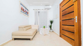 Studio moderne, securise avec patios prives a Ngor